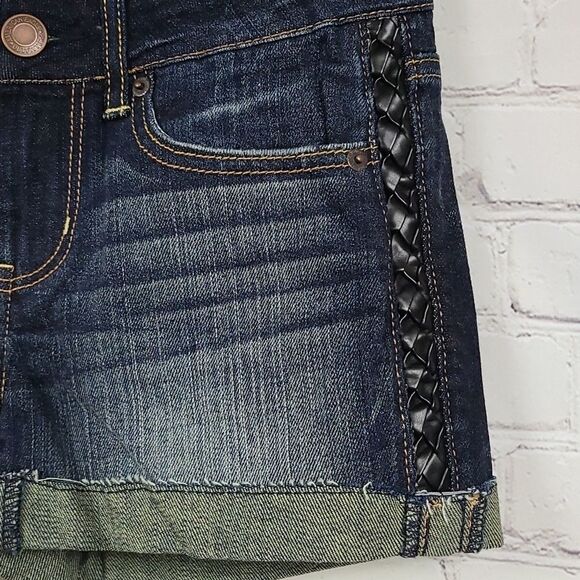 AE American Eagle Faux Leather Trim Dark Denim Cutoff Shortie Short Sz 4 - Picture 6 of 8